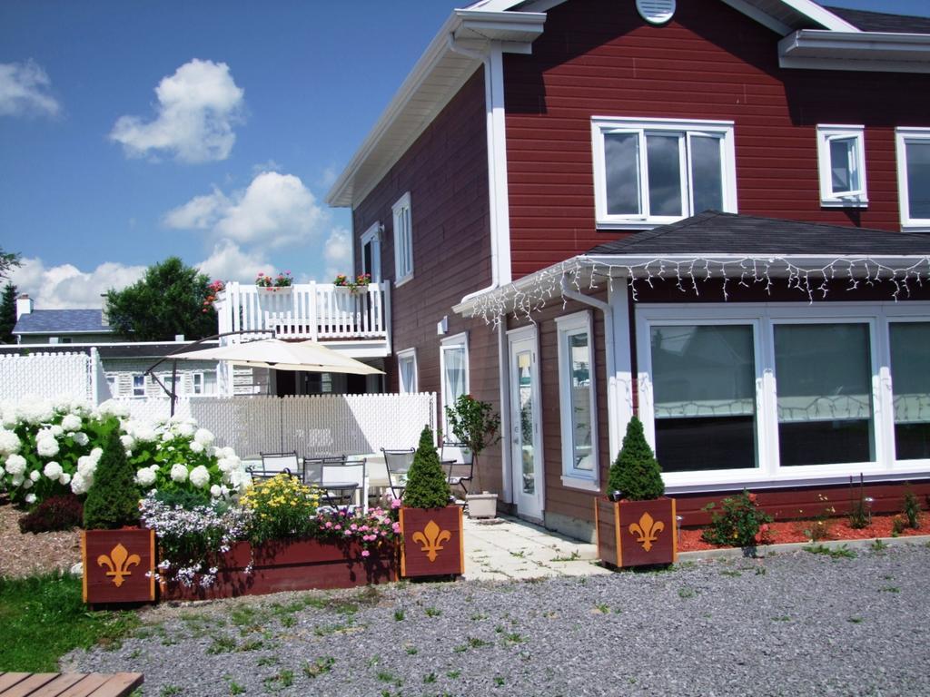 Motel Canadien Trois-Rivières エクステリア 写真