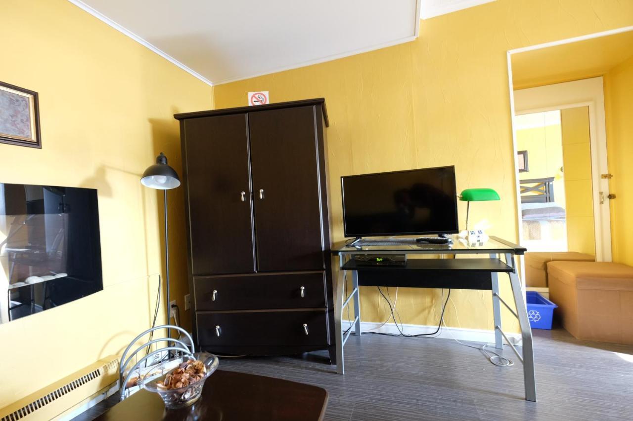 Motel Canadien Trois-Rivières エクステリア 写真