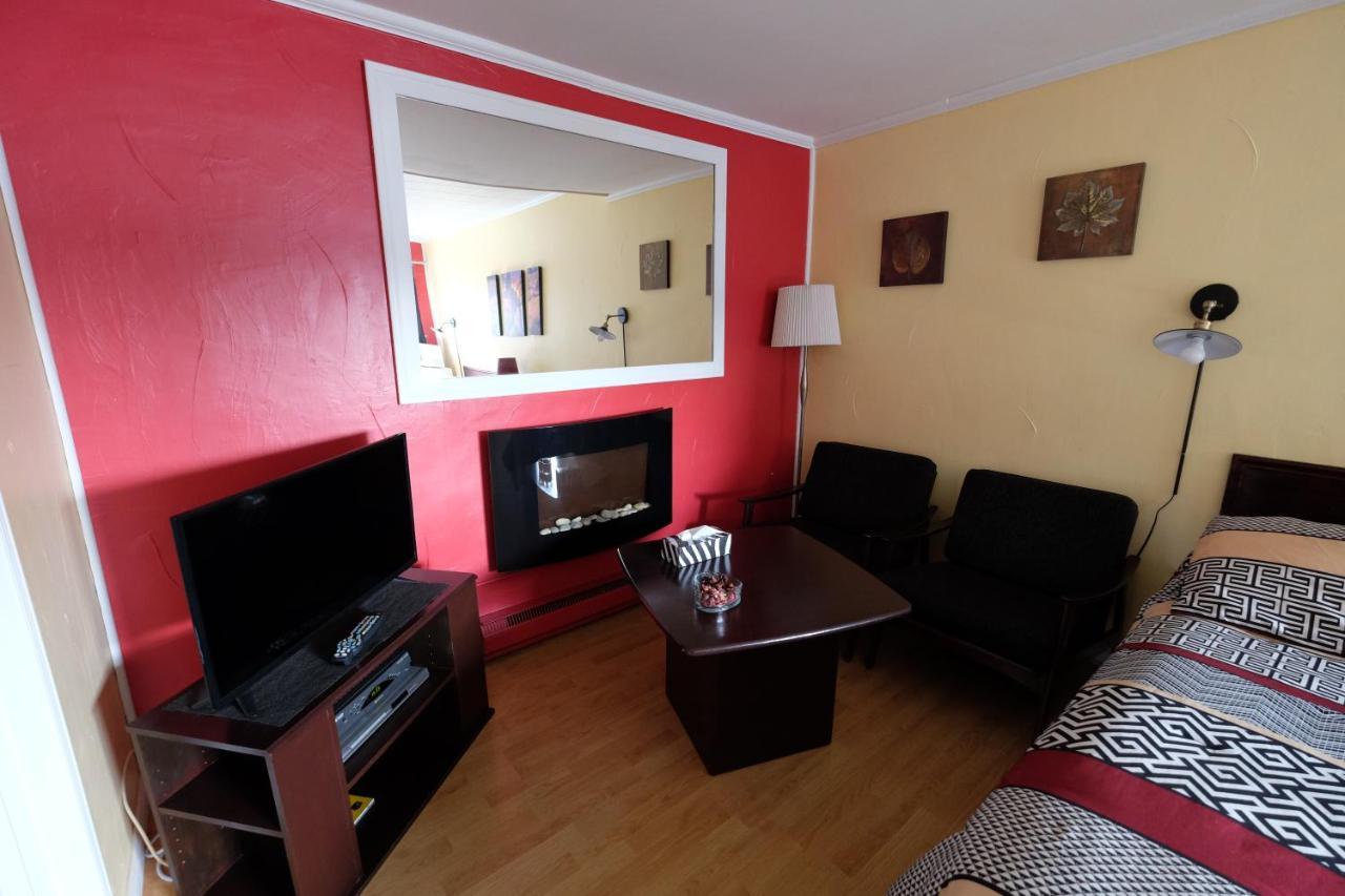 Motel Canadien Trois-Rivières エクステリア 写真