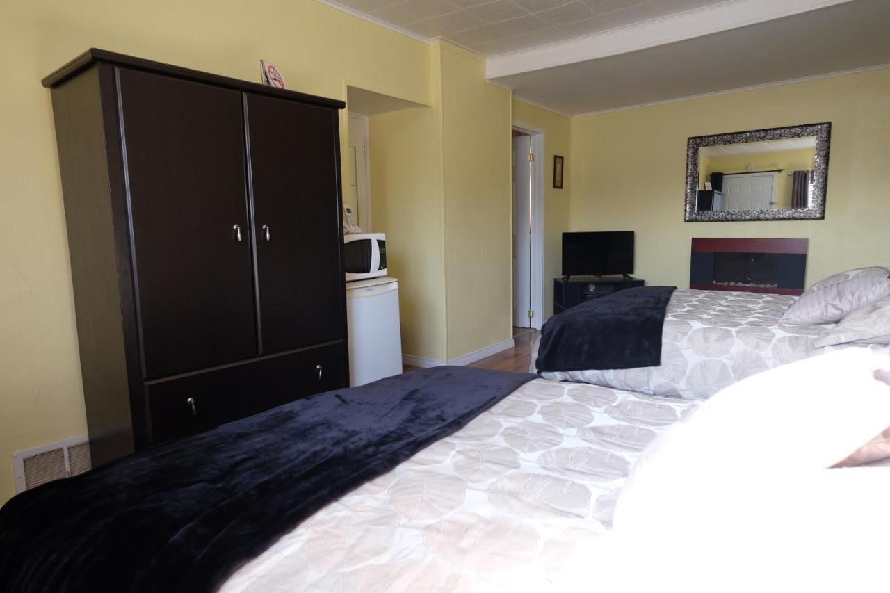 Motel Canadien Trois-Rivières エクステリア 写真