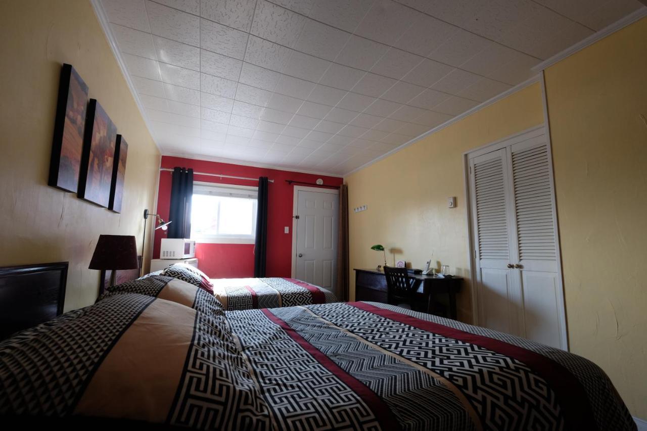 Motel Canadien Trois-Rivières エクステリア 写真